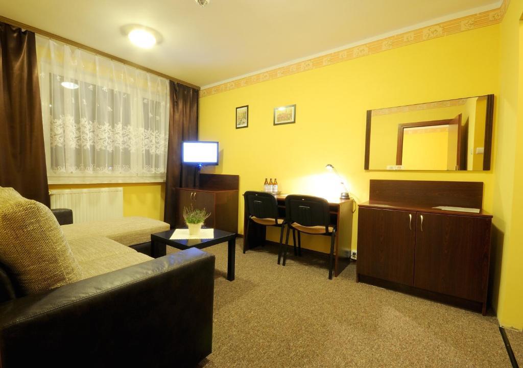 Hotel Gambit I Restauracja Cieszyn Cieszyn  Exteriör bild