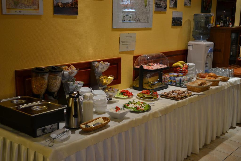 Hotel Gambit I Restauracja Cieszyn Cieszyn  Exteriör bild